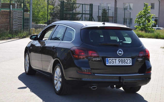 Opel Astra cena 29900 przebieg: 215000, rok produkcji 2012 z Nysa małe 277